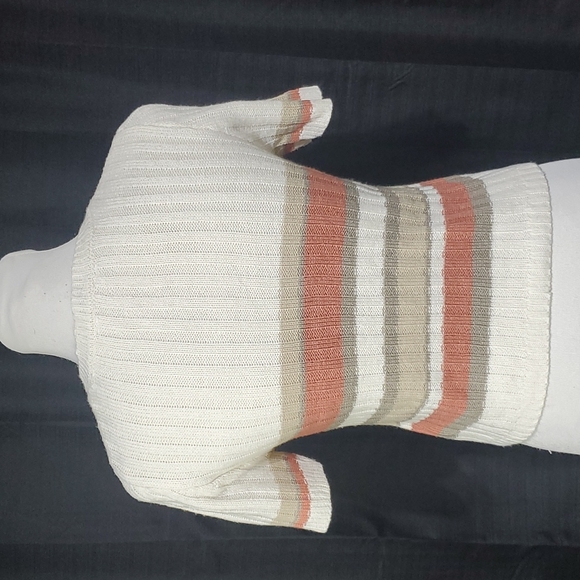 Short sleeve cropped sweater - Picture 5 of 7